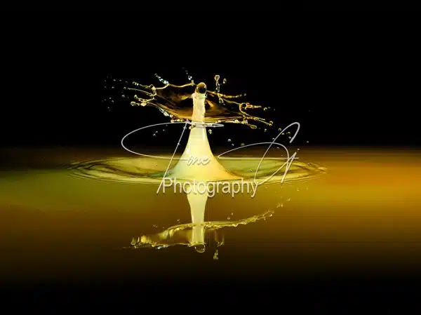 Yellow water drop photography